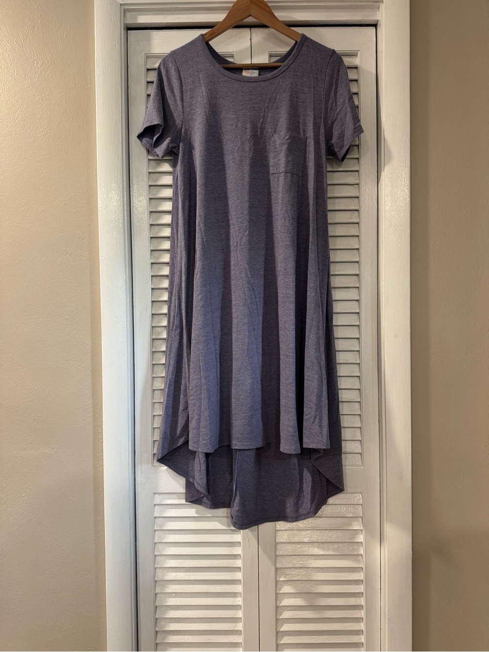 Short Sleeve Hi-Low T-Shirt Dress in Purple